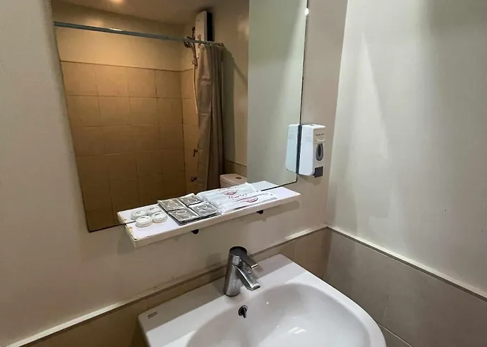 The Persimmon Mabolo Hôtel capsule *